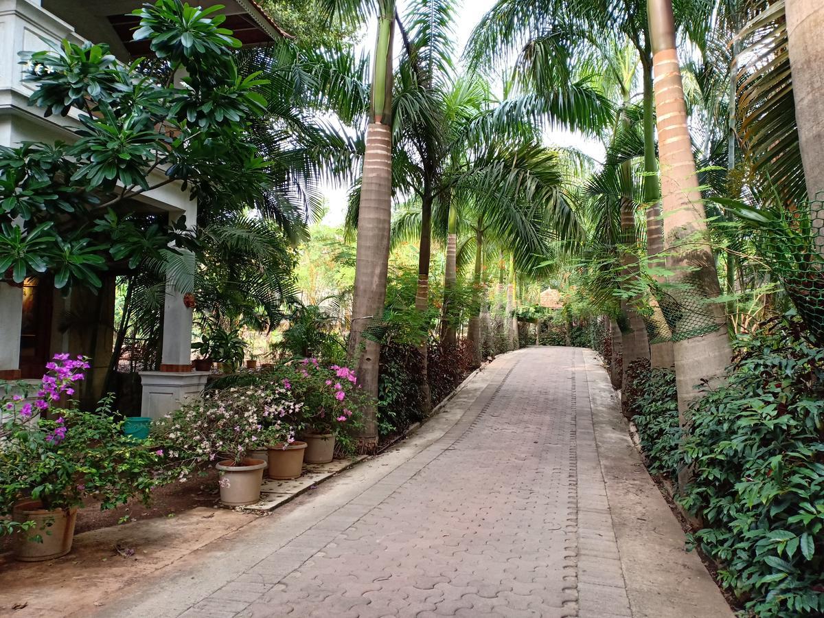 Mystica Resort Lonavla Exterior foto