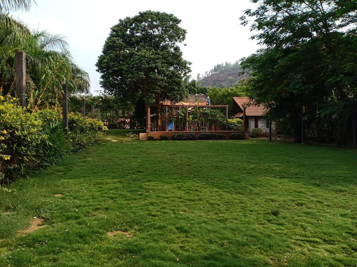 Mystica Resort Lonavla Exterior foto